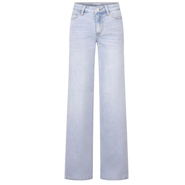 Curve Enhancing Jeans